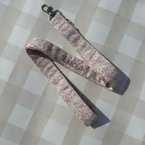 Cuelgamóvil flores primavera